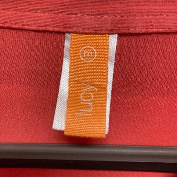 LUCY Activewear Tee Red Graphic Floral Medium - Picture 2 of 9